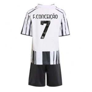 Detský futbalový komplet Juventus Francisco Conceição #7 2025/26 – Domáci futbalový dres s trenírkami