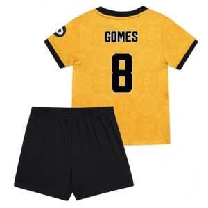 lacne dětský futbalové dres wolves joao gomes #8 2025 26 domáci kompletLacne Dětský Futbalové dres Wolves Joao Gomes #8 2025-26 Domáci Komplet